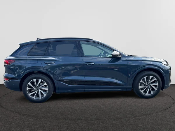 AUDI Q6 e-tron (2025) — foto 3 van 24