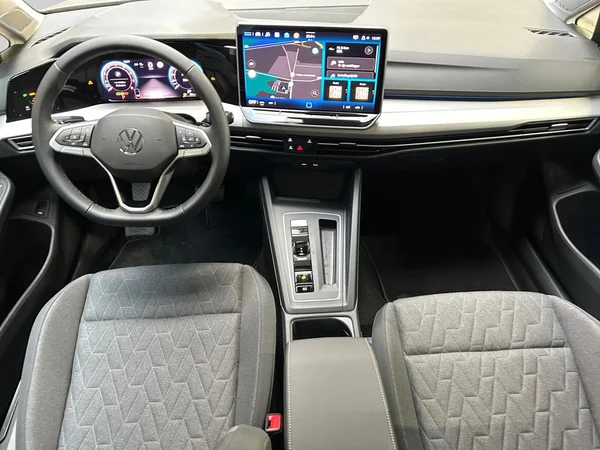 VOLKSWAGEN Golf VII SW (2025) — foto 2 van 24