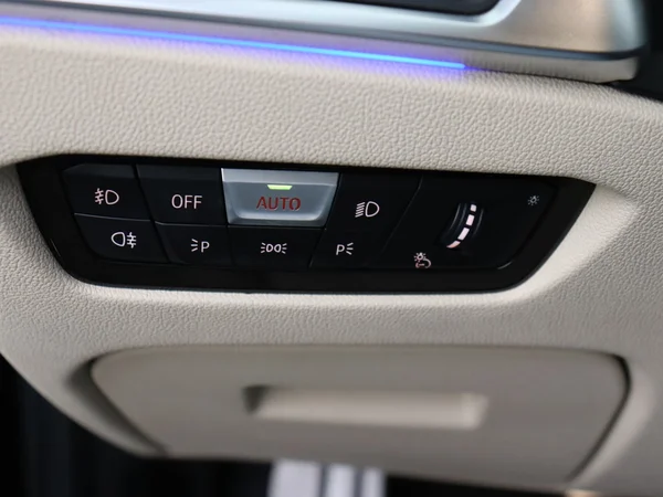 BMW 330 (2021) — foto 20 van 31