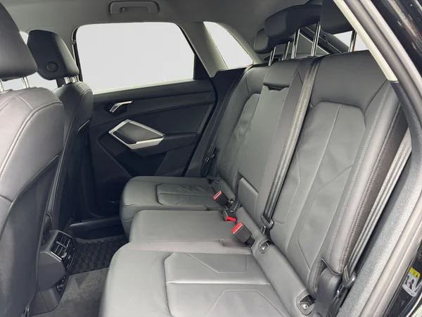 AUDI Q3 PHEV (2022) — foto 9 van 20