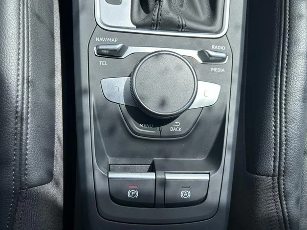 AUDI Q2 Dsl (2022) — foto 17 van 24
