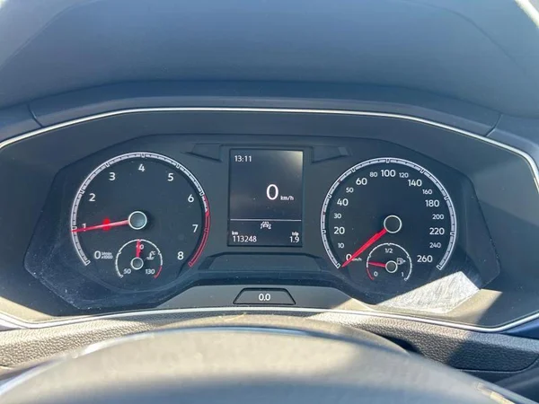 VOLKSWAGEN T-Roc (2021) — foto 5 van 31