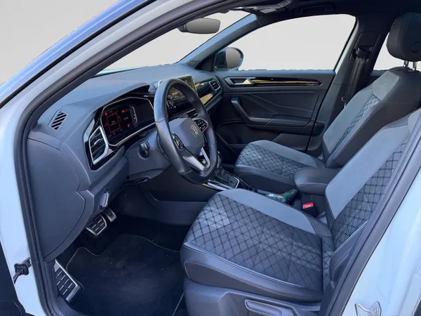 VOLKSWAGEN T-Roc (2022) — foto 17 van 17