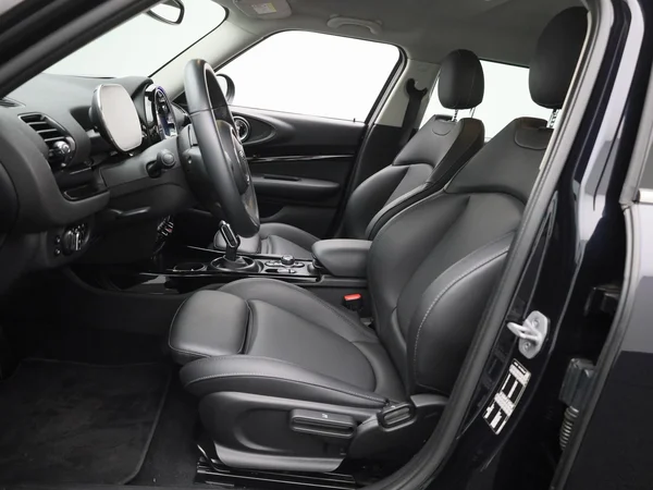 MINI Clubman (2023) — foto 4 van 32
