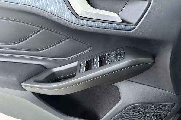 Ford Focus Clipper Active (2024) — foto 8 van 24