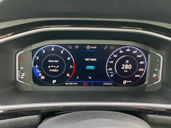 VOLKSWAGEN T-Roc Cabriolet (2022) — foto 15 van 26
