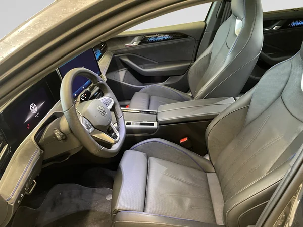 VOLKSWAGEN Passat Variant (2026) — foto 17 van 21