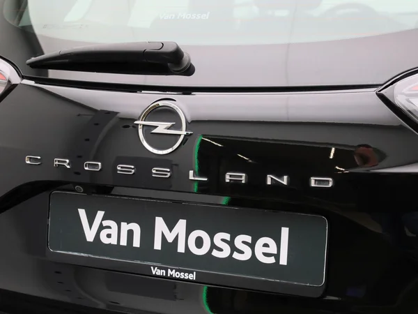 Opel Crossland (2021) — foto 32 van 38