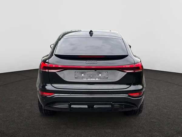 AUDI Q6 Sportback e-tron (2025) — foto 6 van 16