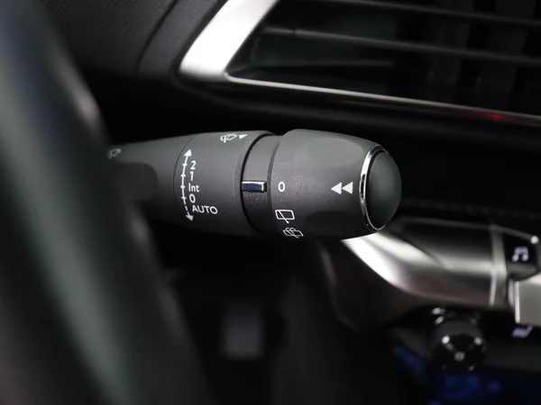 PEUGEOT 5008 (2023) — foto 17 van 28