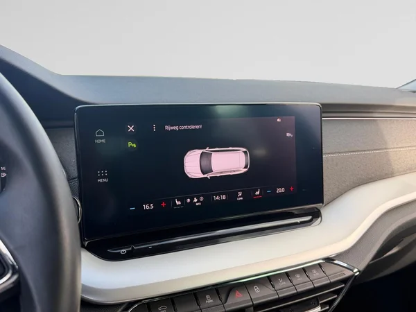 SKODA Octavia Combi (2024) — foto 14 van 23