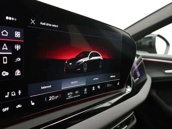 AUDI A5 Avant e-hybrid (PHEV) (2026) — foto 8 van 25