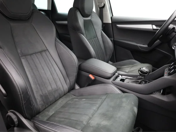 SKODA Karoq (2022) — foto 16 van 21