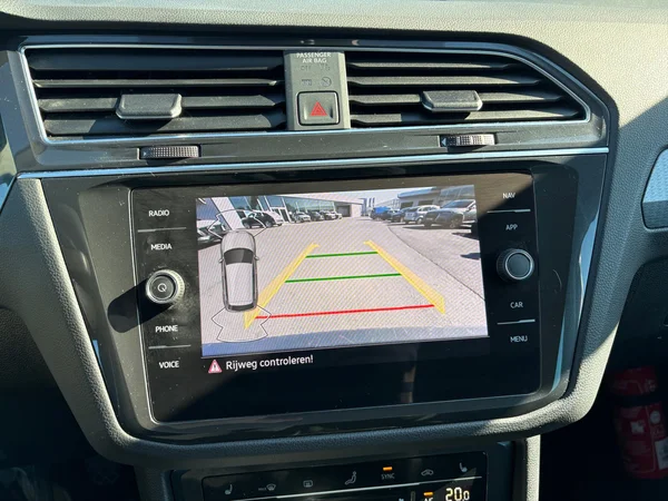 VOLKSWAGEN Tiguan (2022) — foto 6 van 23