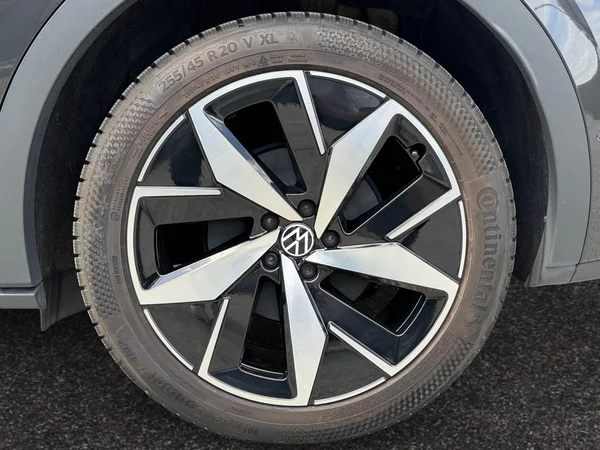 VOLKSWAGEN ID.4 (2023) — foto 16 van 21