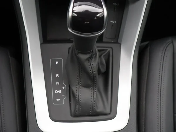 Audi Q3 (2022) — foto 6 van 27