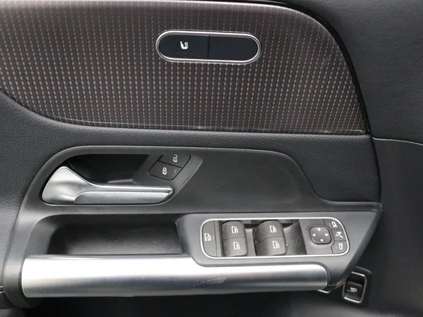 Mercedes-Benz GLA (2023) — foto 23 van 24