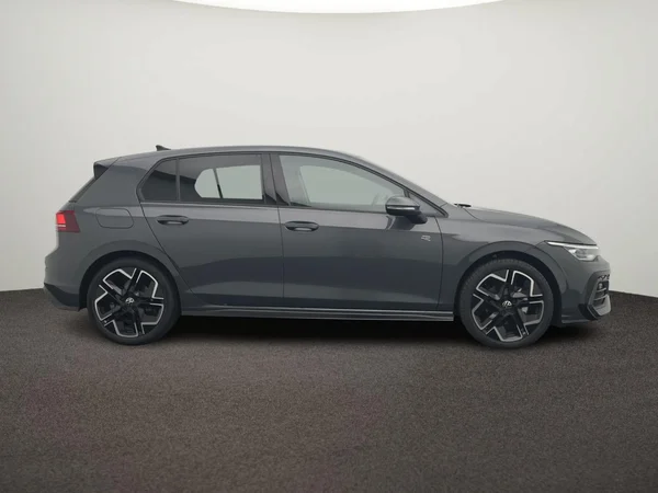 VOLKSWAGEN Golf VIII (2026) — foto 8 van 10