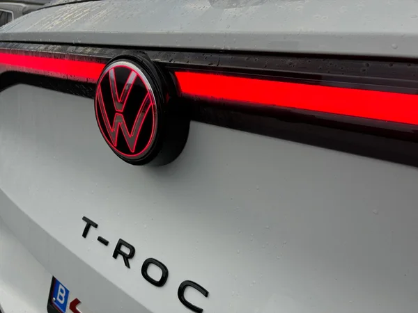 VOLKSWAGEN T-Roc (2025) — foto 17 van 24