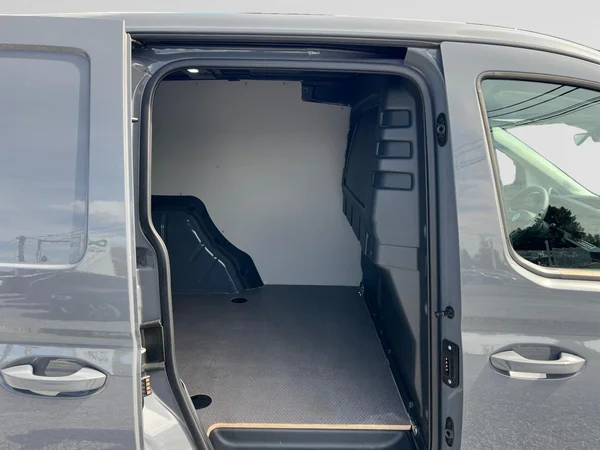 VOLKSWAGEN Caddy Cargo (2025) — foto 4 van 18