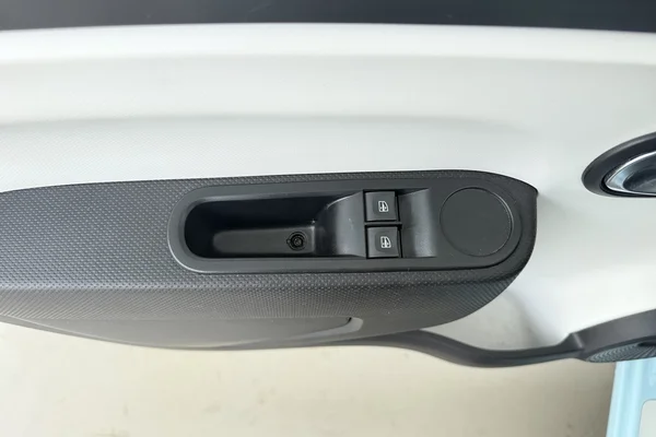 Renault Twingo (2018) — foto 5 van 17
