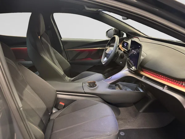 CUPRA Tavascan (2026) — foto 8 van 24