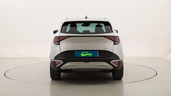 Kia Sportage (2022) — foto 16 van 21