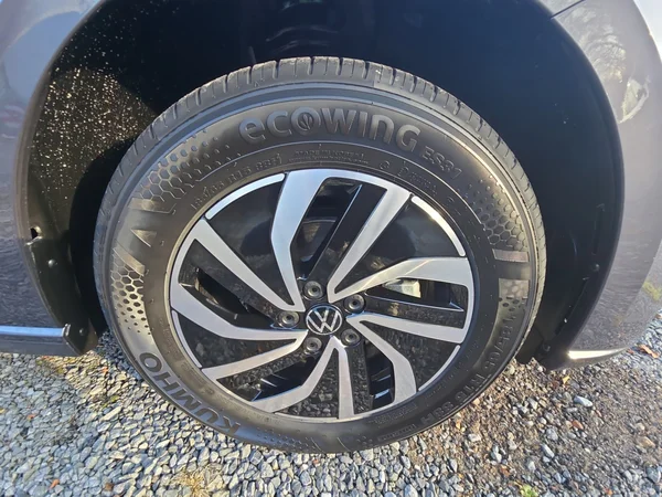 VOLKSWAGEN Polo (2026) — foto 24 van 24
