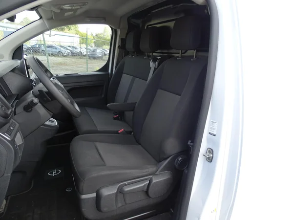 Opel Vivaro (2024) — foto 6 van 33