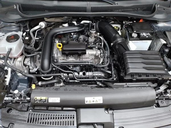 VOLKSWAGEN Polo (2024) — foto 15 van 23