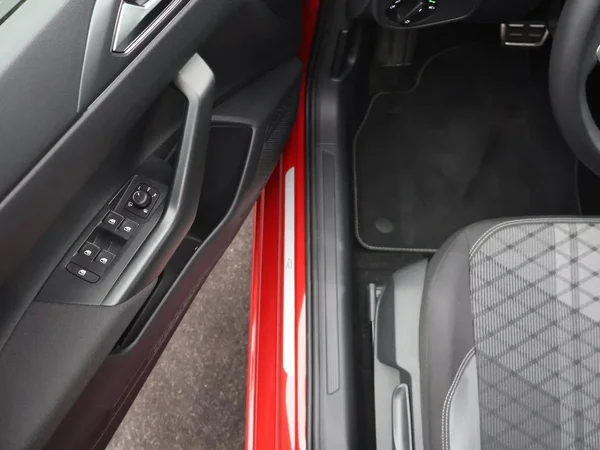 Volkswagen Taigo (2023) — foto 16 van 23