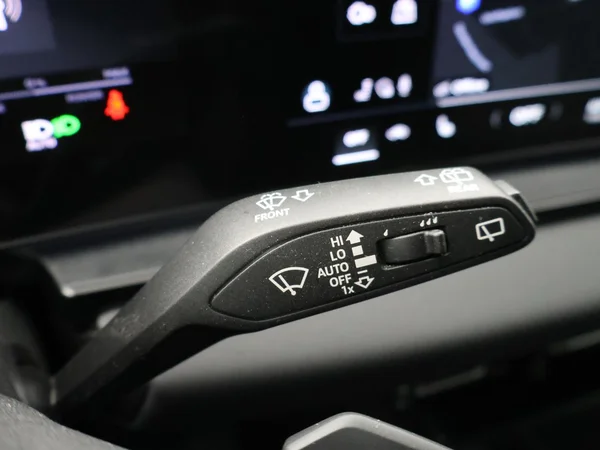 AUDI Q6 e-tron (2026) — foto 4 van 29