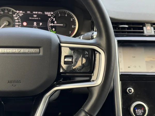 Land Rover Discovery Sport (2021) — foto 8 van 25
