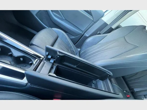 Volkswagen Passat SW (2024) — foto 27 van 36