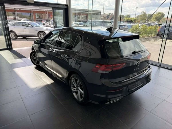 Volkswagen Golf (2024) — foto 18 van 22