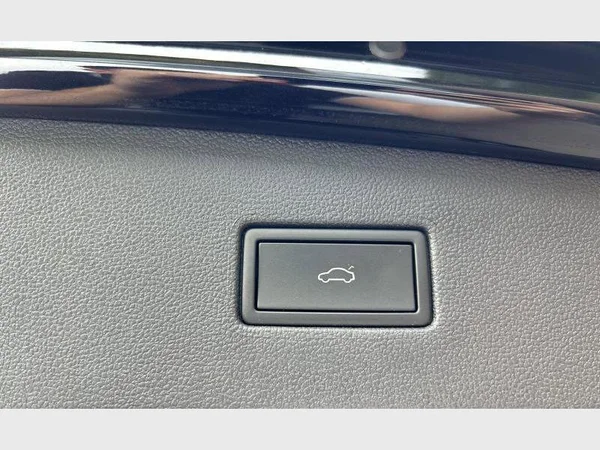 Volkswagen Tiguan Allspace (2023) — foto 7 van 40