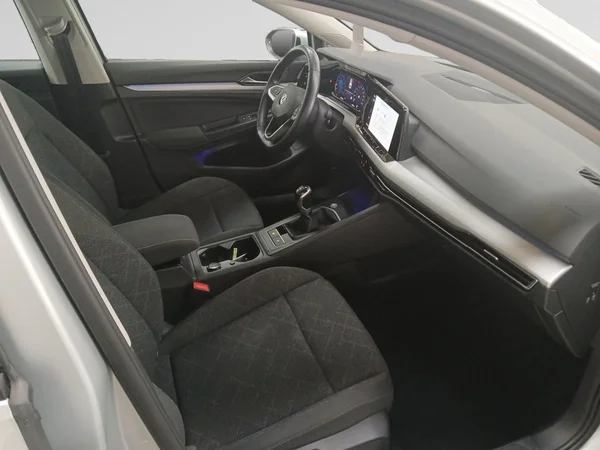 VOLKSWAGEN Golf VIII (2021) — foto 4 van 19