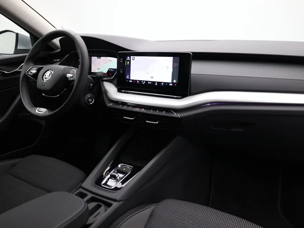 SKODA Octavia Combi PHEV (2024) — foto 15 van 21