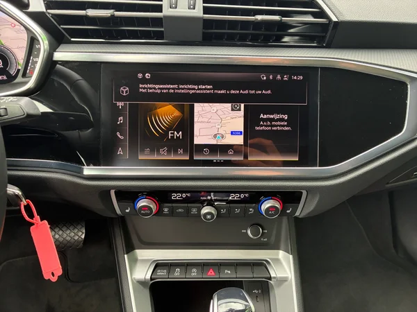 AUDI Q3 Sportback (2025) — foto 5 van 24