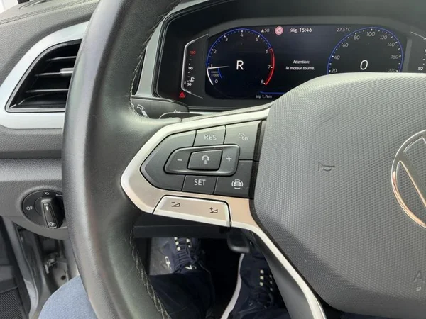 VOLKSWAGEN T-Roc (2022) — foto 14 van 23