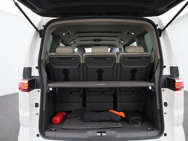 Volkswagen Multivan (2024) — foto 6 van 43