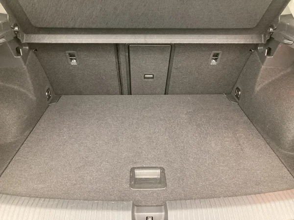 VOLKSWAGEN T-Roc (2024) — foto 24 van 36