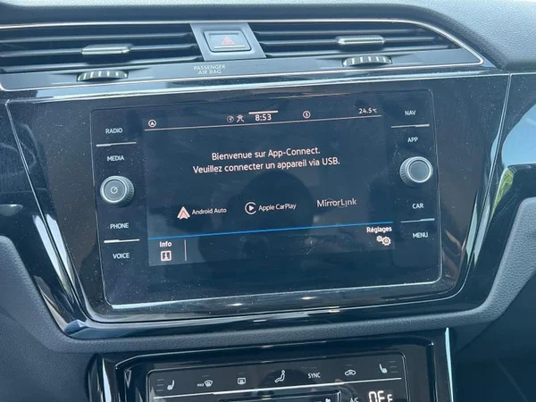VOLKSWAGEN Touran Dsl (2024) — foto 14 van 26