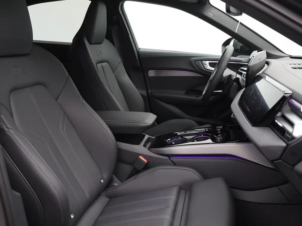 AUDI A5 e-hybrid (PHEV) (2026) — foto 9 van 23