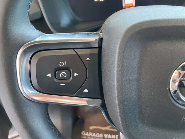 Volvo XC40 (2024) — foto 9 van 19