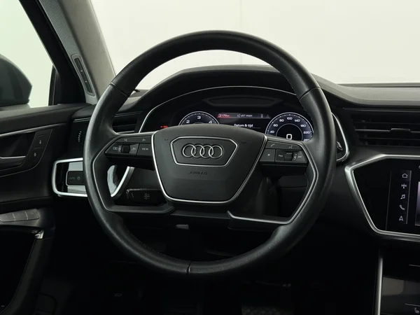 AUDI A6 (2021) — foto 14 van 32