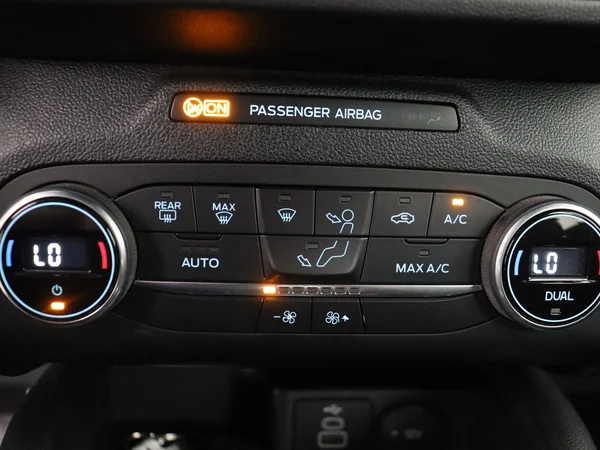 FORD Kuga (2022) — foto 18 van 28