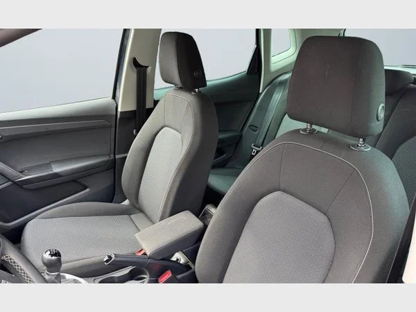 Seat Arona (2024) — foto 2 van 26