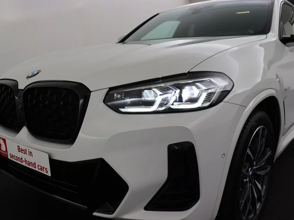 BMW X4 (2022) — foto 22 van 29