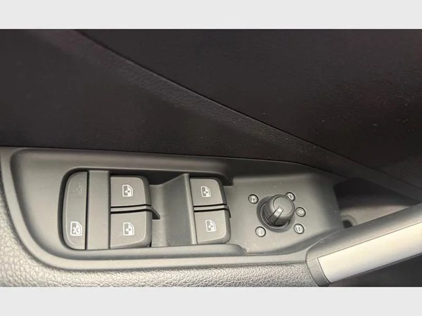 Audi Q2 (2020) — foto 8 van 28